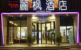 Lavande Hotel Wuhan Huanghelou Branch